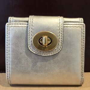 Coach Classic Ladies Genuine Platinum Leather Wallet